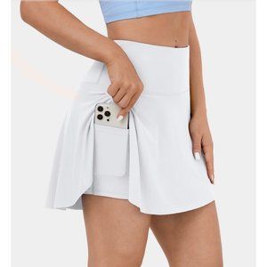 New Halara Cloudful Air Cool Touch  High Waisted Tennis Skirt Sz M Womens White